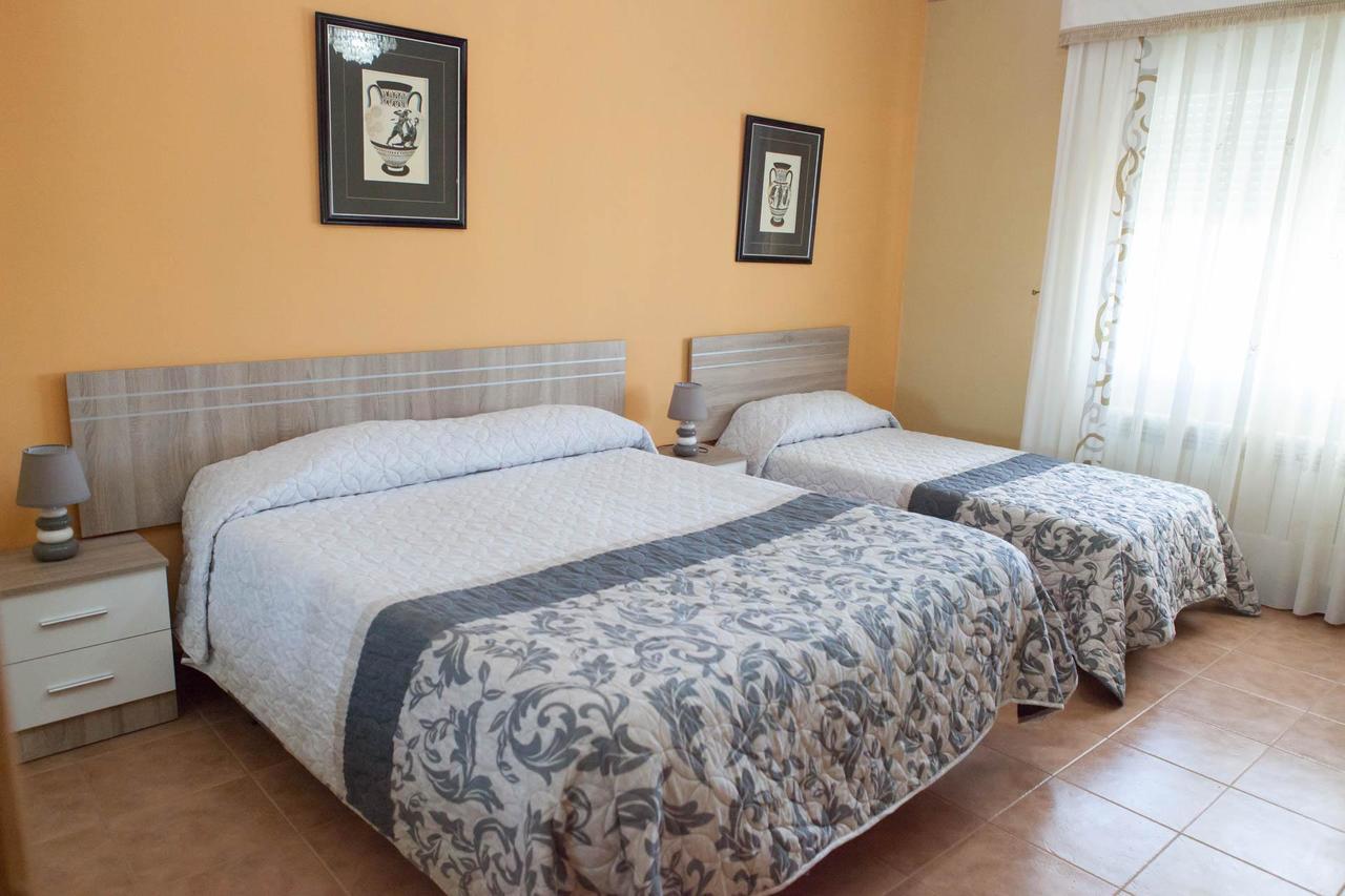 La Rosaleda De Orgaz Pension Buitenkant foto