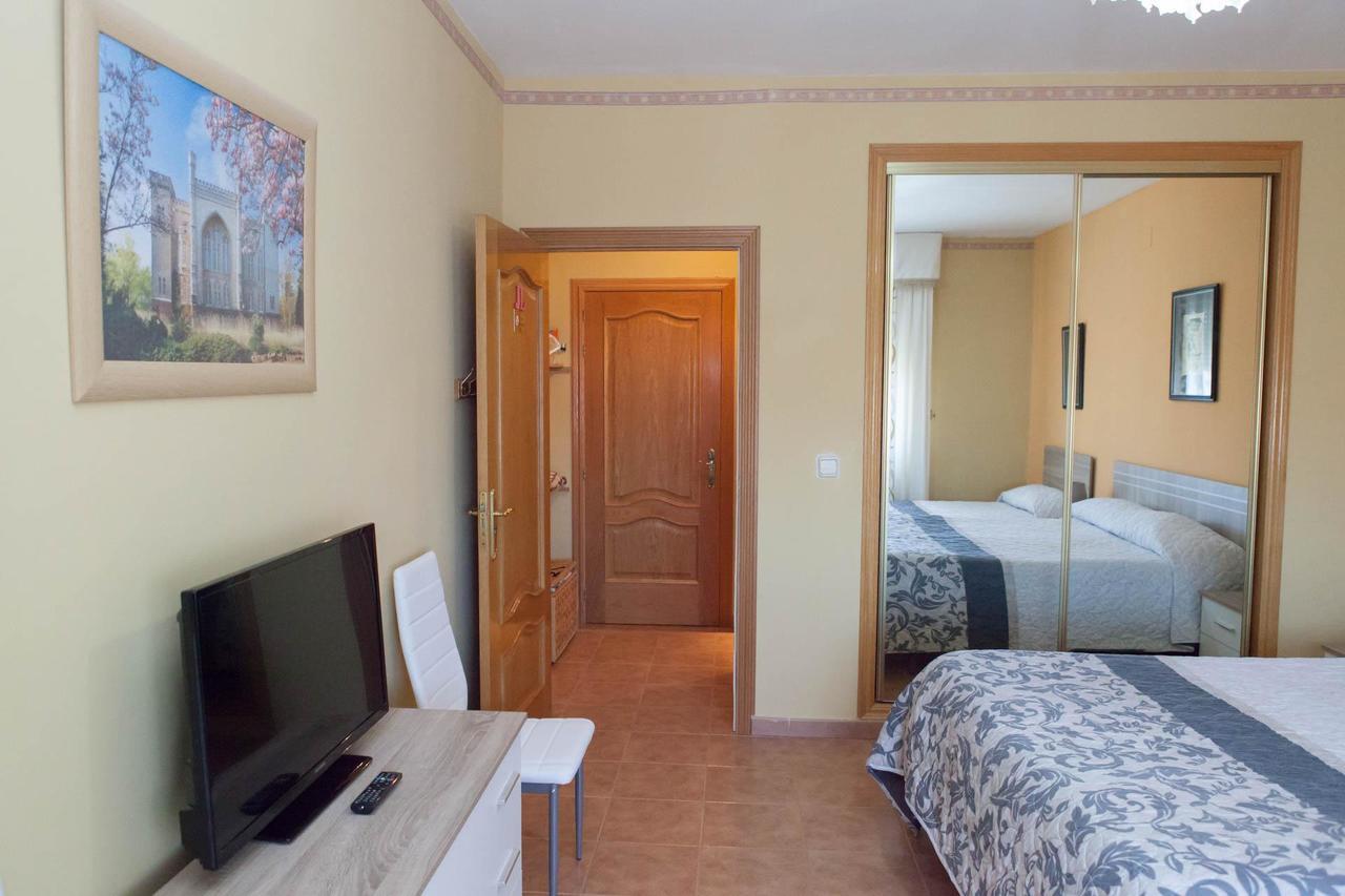 La Rosaleda De Orgaz Pension Buitenkant foto