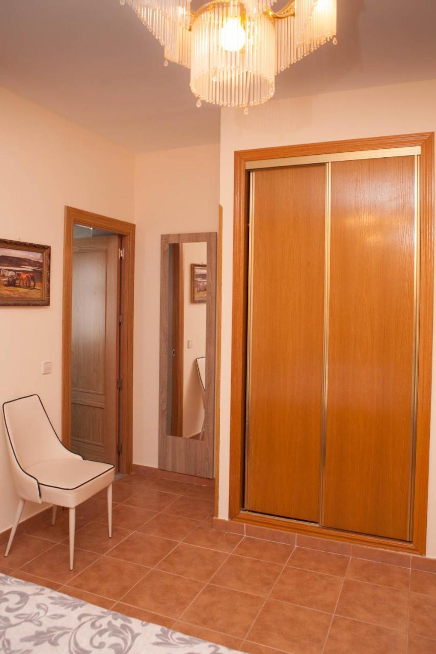 La Rosaleda De Orgaz Pension Buitenkant foto