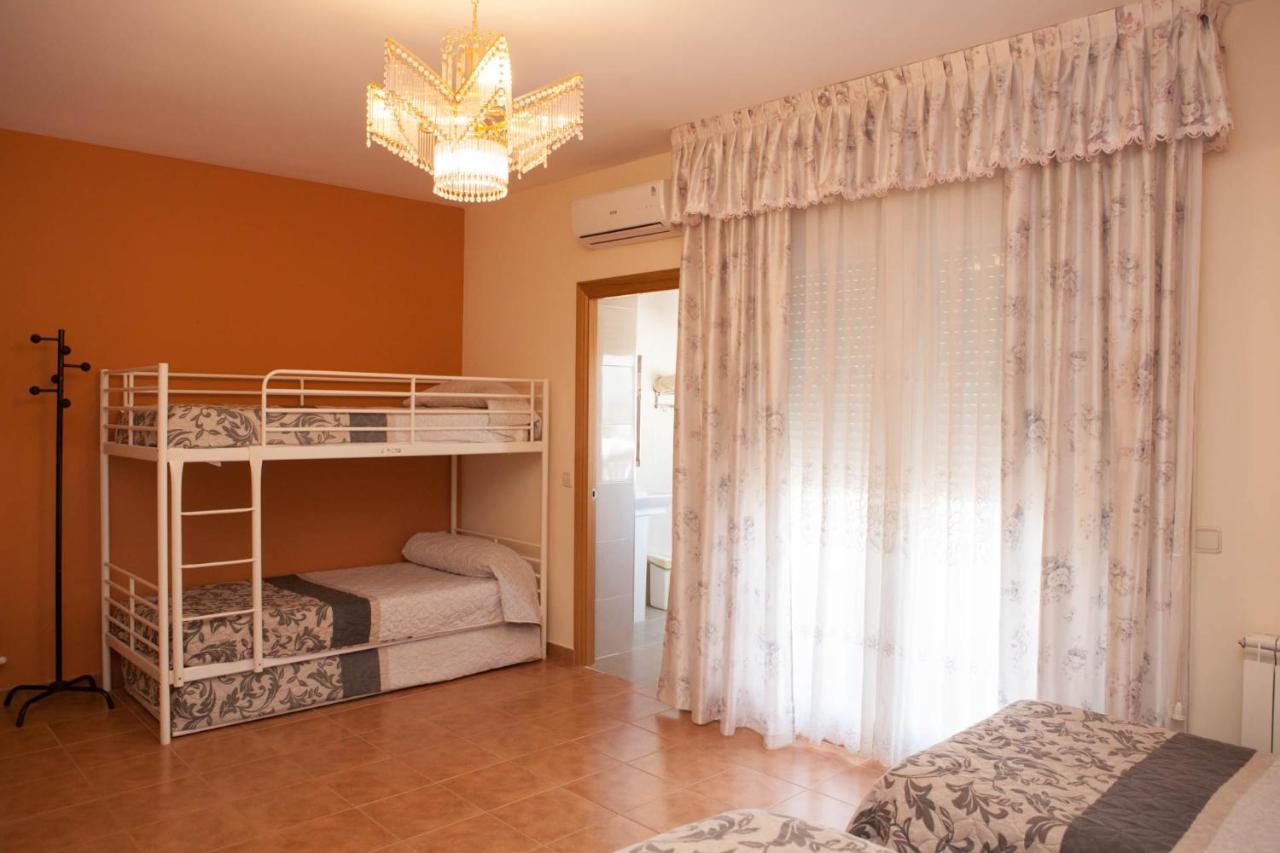 La Rosaleda De Orgaz Pension Buitenkant foto