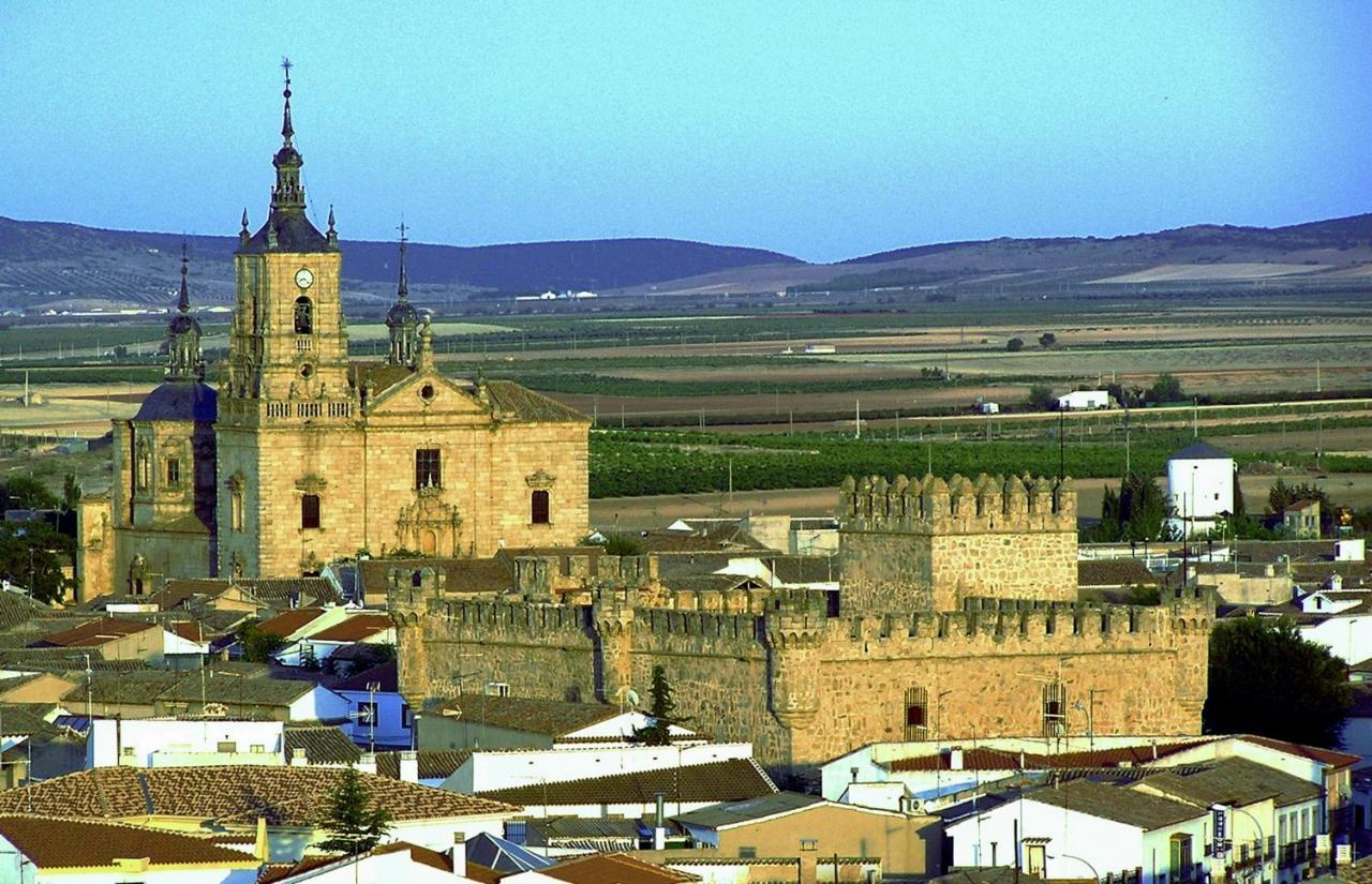 La Rosaleda De Orgaz Pension Buitenkant foto