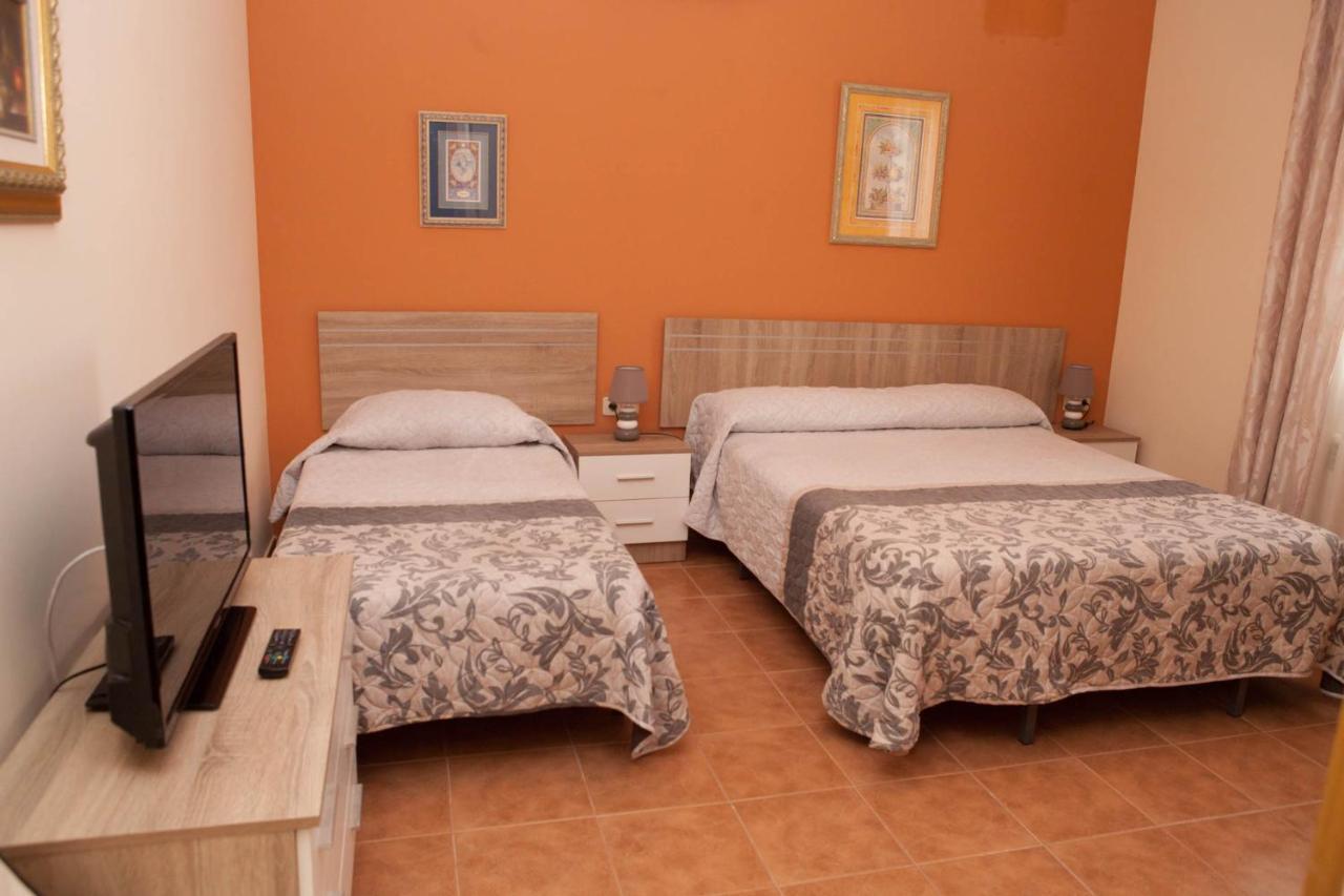 La Rosaleda De Orgaz Pension Buitenkant foto