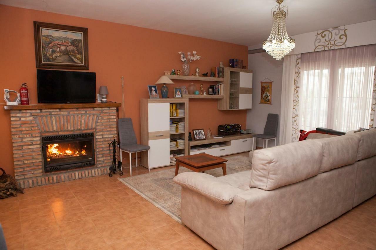 La Rosaleda De Orgaz Pension Buitenkant foto